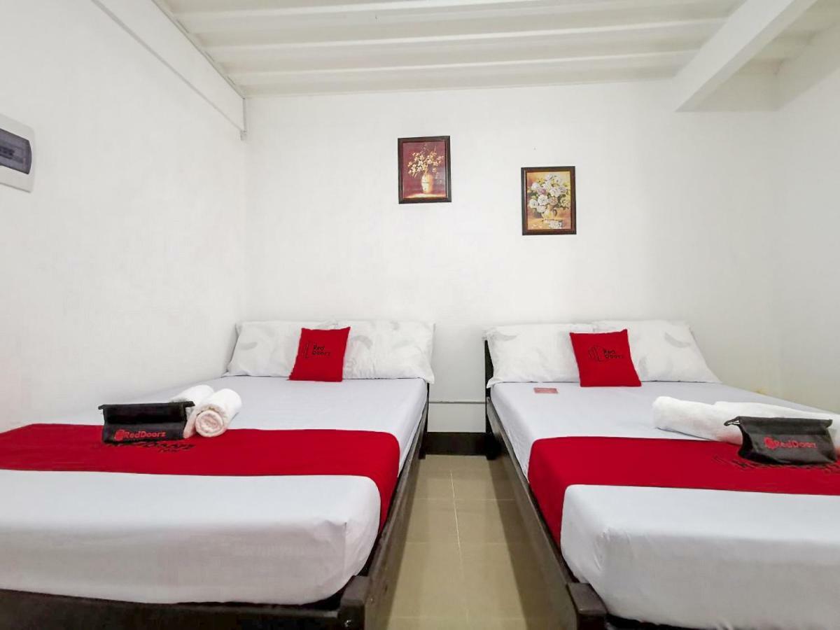 Отель Reddoorz Near Davao Medical School Foundation Экстерьер фото