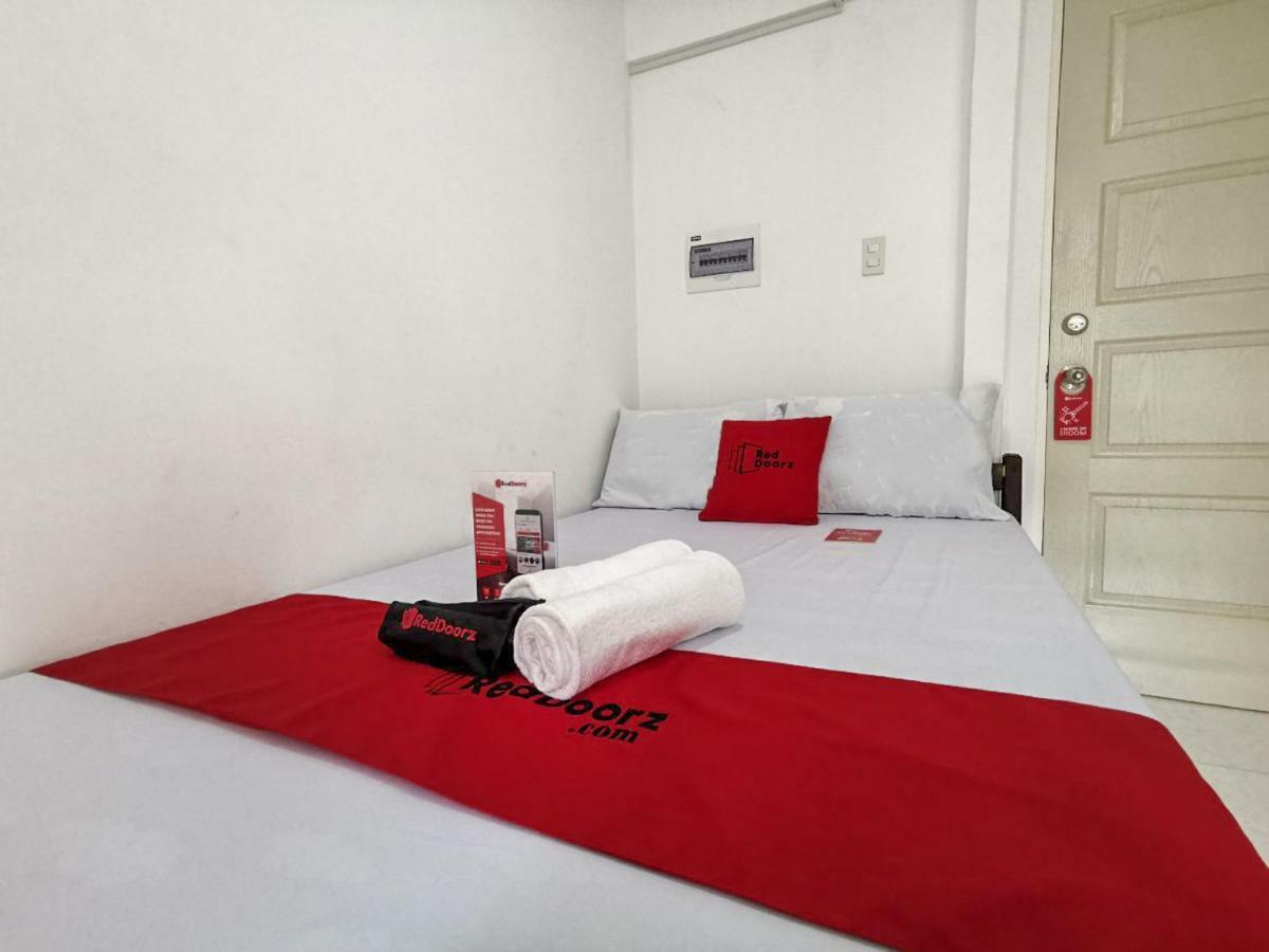 Отель Reddoorz Near Davao Medical School Foundation Экстерьер фото